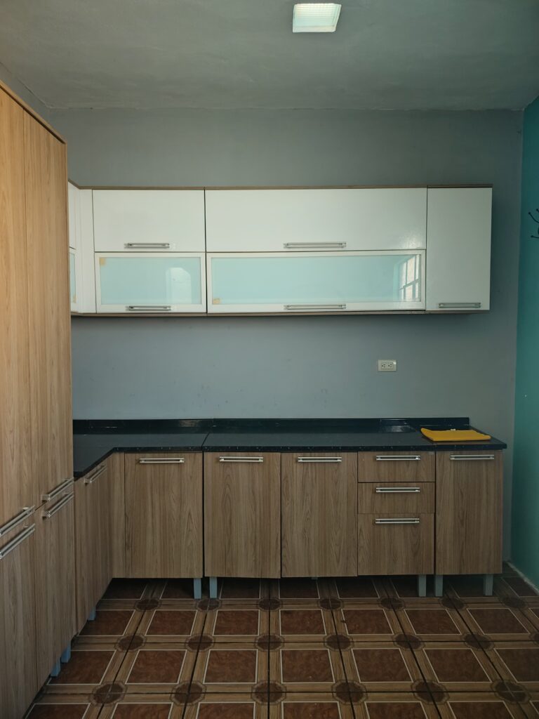 Casa De 3 Niveles En Venta - Foto 3 de 10