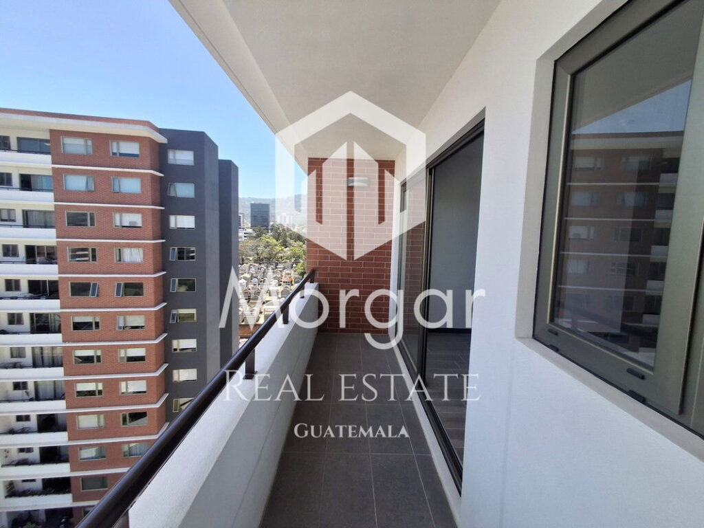 Apartamento En Alquiler Zona 14, 3 Dormitorios. Precio $1,583 - Foto 4 de 15