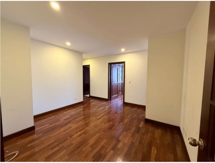 Apartamento Amplio En Renta En Zona 10 - Foto 4 de 8