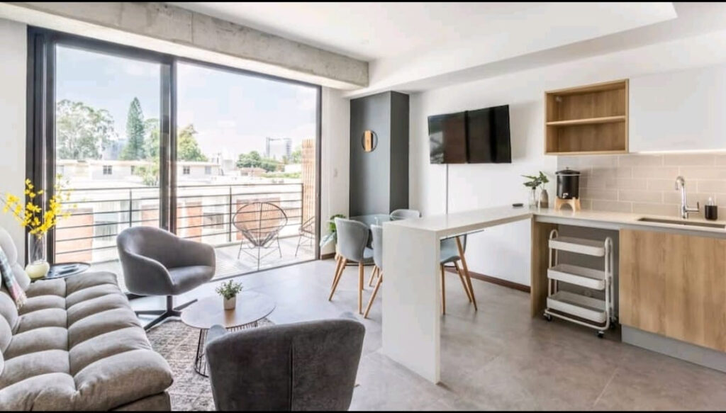 Apartamento Amueblado, Equipado En Venta En Zona 10 - Foto 2 de 5