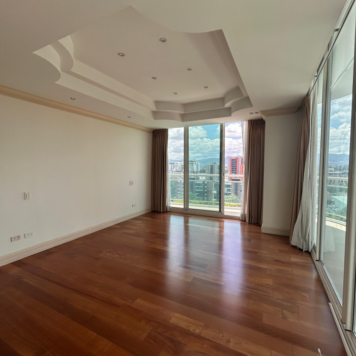 Apartamento Amplio En Renta / Alquiler En Zona 14 - Foto 5 de 6