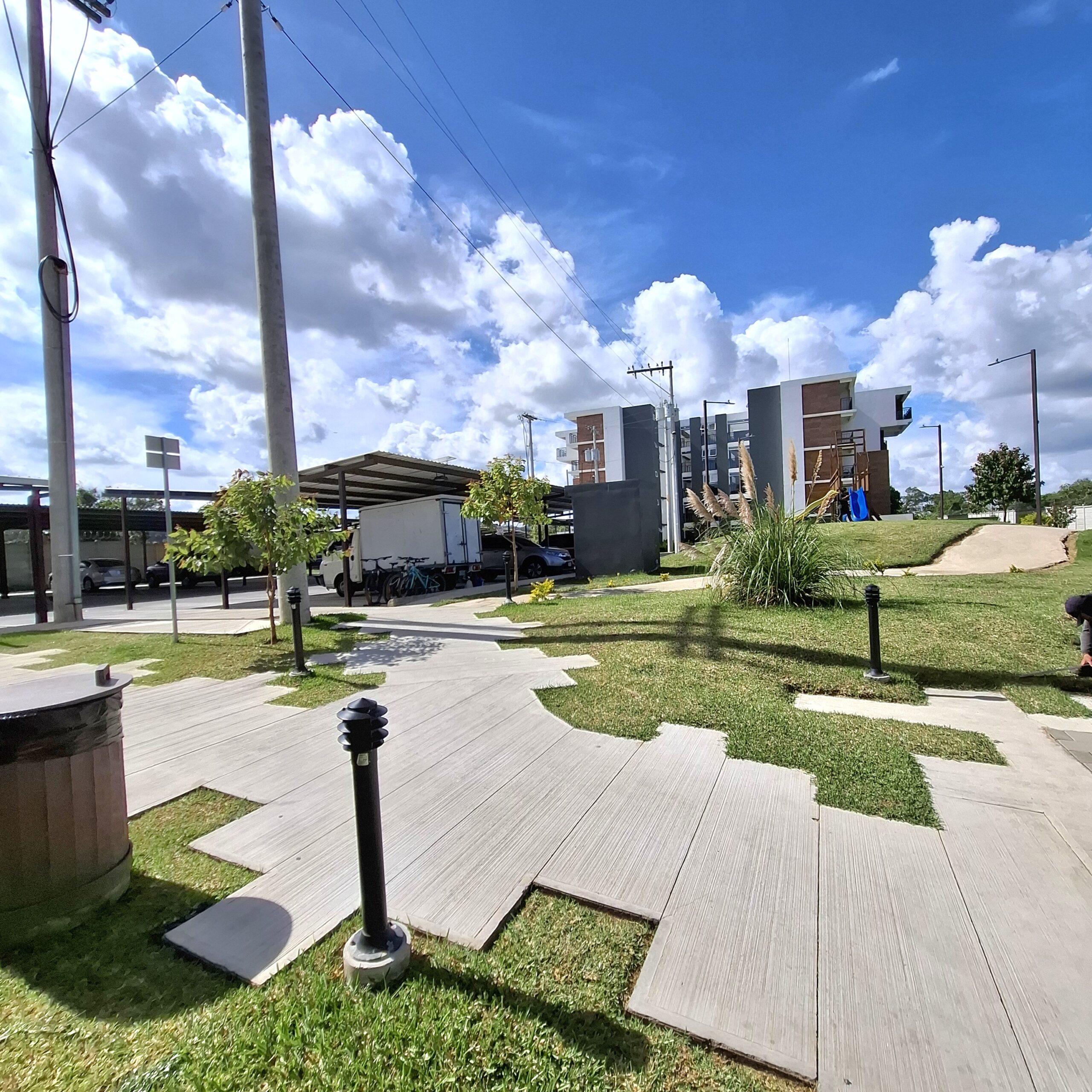 Apartamento En Renta y Venta En Zona 16 Senderos