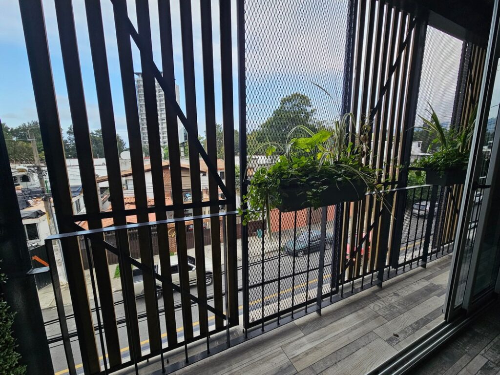 Apartamento En Alquiler En Zona 15 De 1 Dormitorio En $547 - Foto 5 de 7