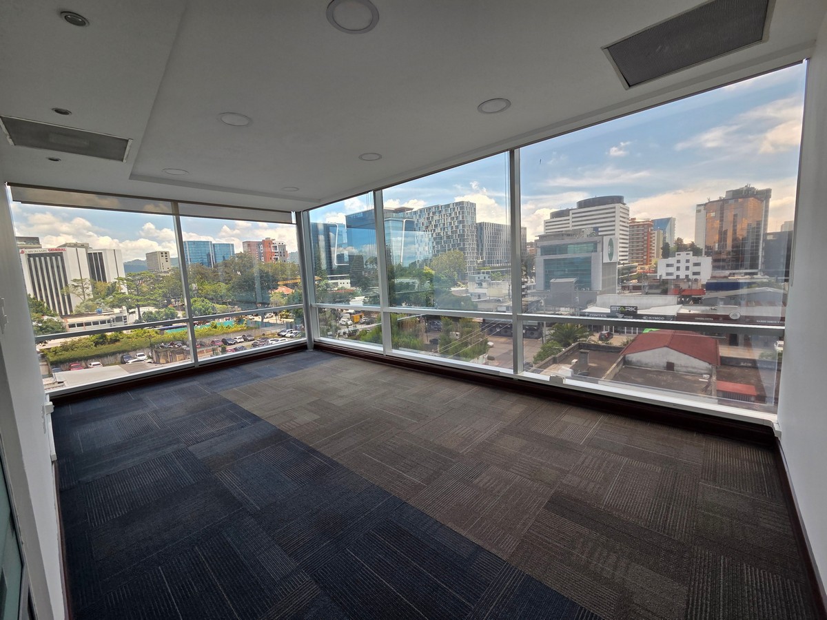 Código 2396 – Oficina En Alquiler De 535 M² En Zona 10