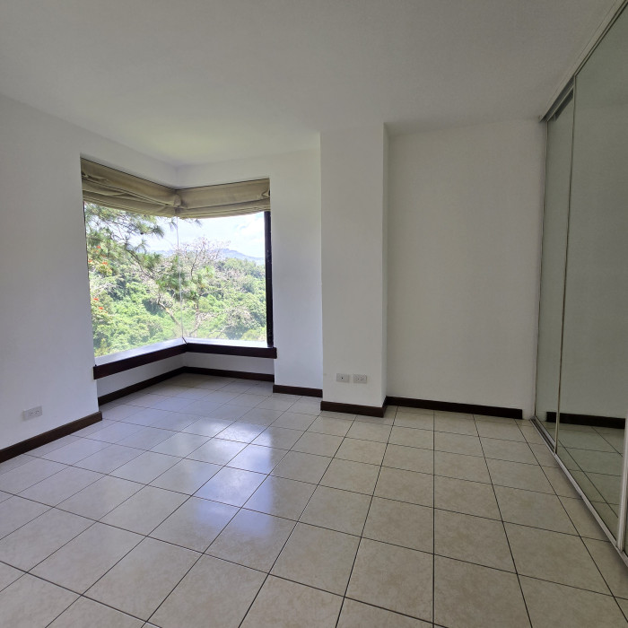 Apartamento En Renta En La Zona 15 - Foto 5 de 8