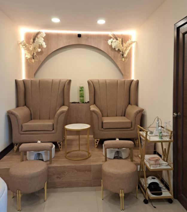 En Venta – Centro De Belleza Y Spa En Plaza Comercial De Carretera A El Salvador