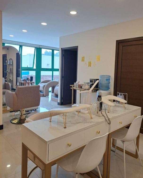 En Venta – Centro De Belleza Y Spa En Plaza Comercial De Carretera A El Salvador - Foto 4 de 6