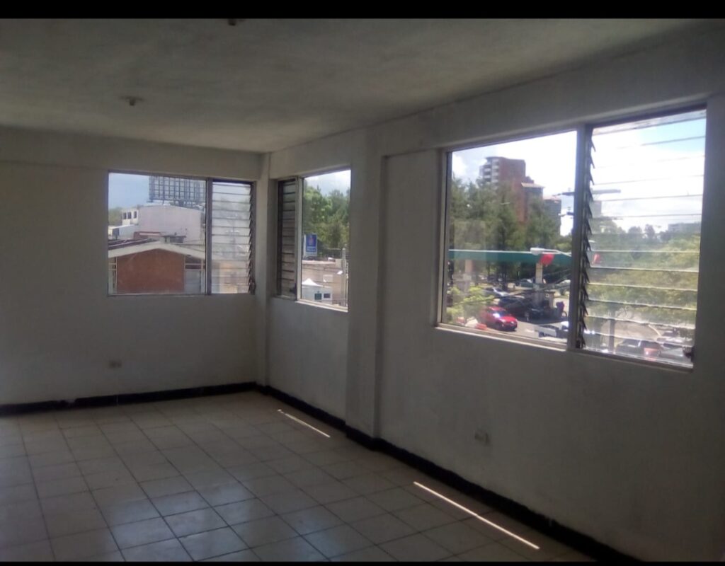 Se Renta Local Comercial En Zona 15 - Vista principal de la propiedad
