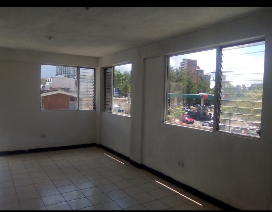 Se Renta Local Comercial En Zona 15