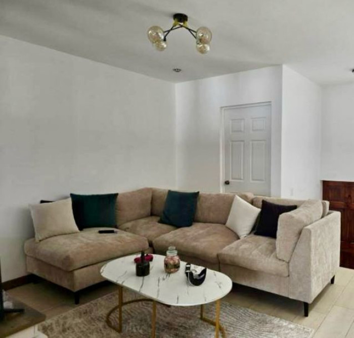 Casa En Venta En Condominio Puerta De Hierro, Zona 16 - Foto 2 de 8