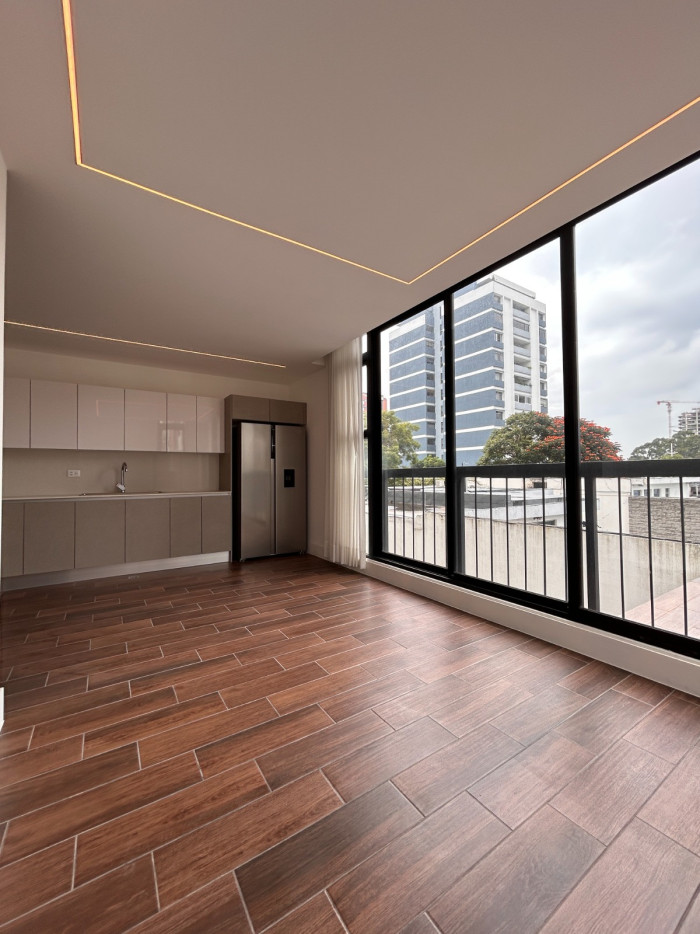 Apartamento Amplio En Renta En Zona 13 - Foto 2 de 8