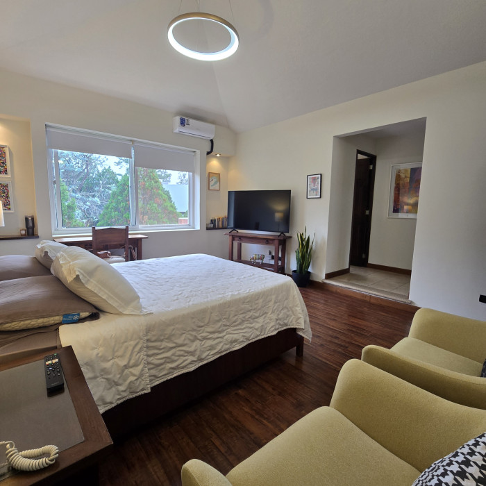 Hermosa Casa En Renta De 3 Niveles En Zona 16 La Montaña - Foto 5 de 6
