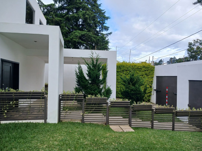 Casa En Venta, Condominio Arrazola Carretera A El Salvador