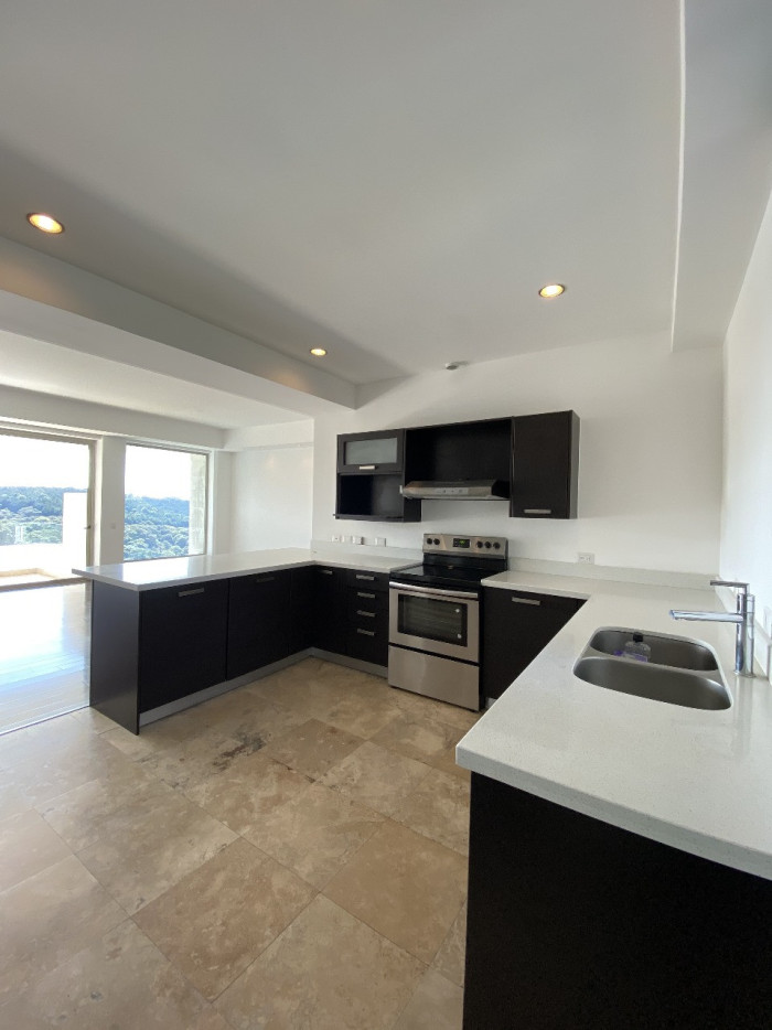 Apartamento Amplio En Renta En Muxbal - Foto 4 de 9