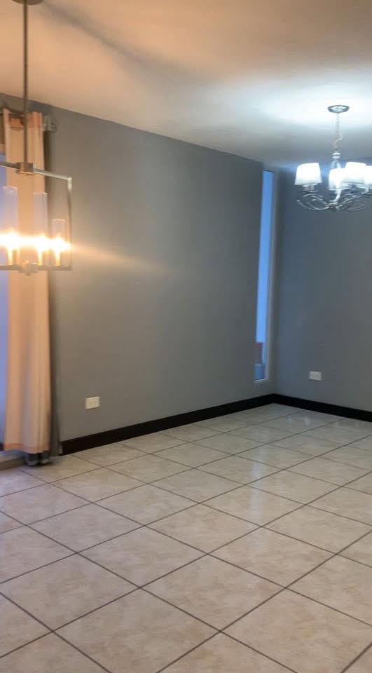 En Venta – Amplio Apartamento En Mixco - Foto 2 de 9