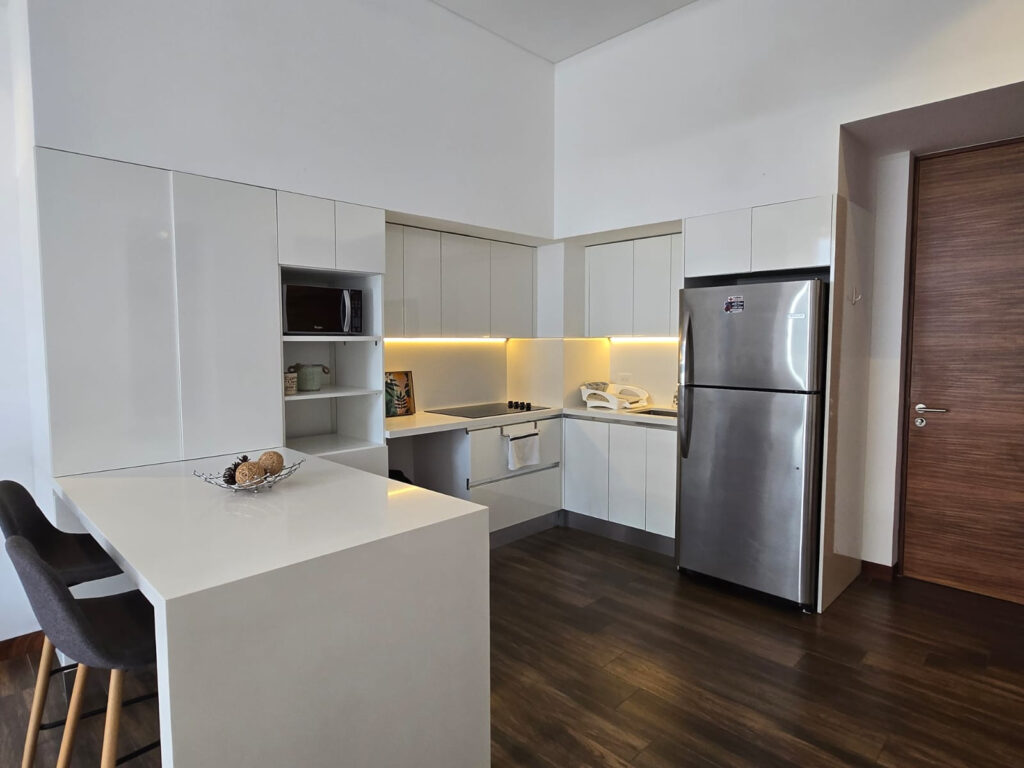 Apartamento Amueblado De Lujo En Alquiler En Zona 10 - Foto 2 de 8