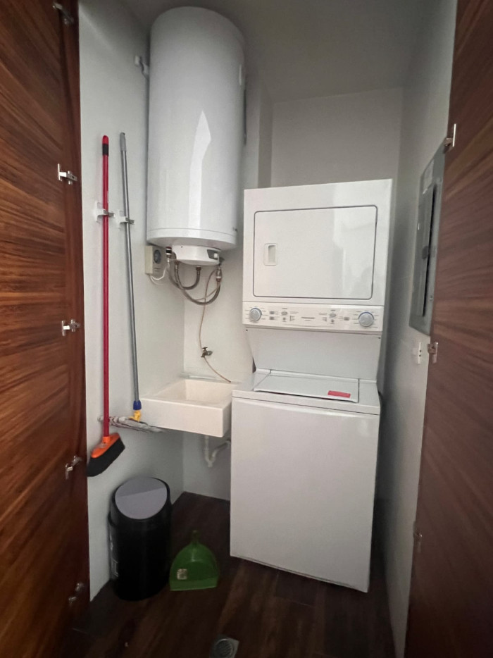Apartamento Amueblado De Lujo En Alquiler En Zona 10 - Foto 4 de 8