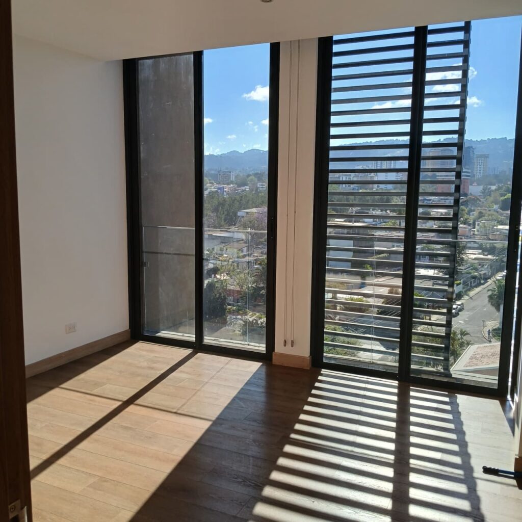 Alquiler De Apartamento Trivá En Zona 15 - Foto 2 de 5