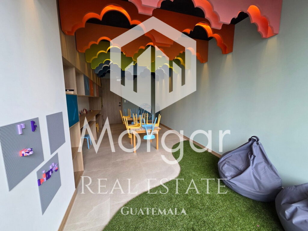 Apartamento En Alquiler En Zona 15 De 2 Dormitorios En $1,660 - Foto 2 de 14