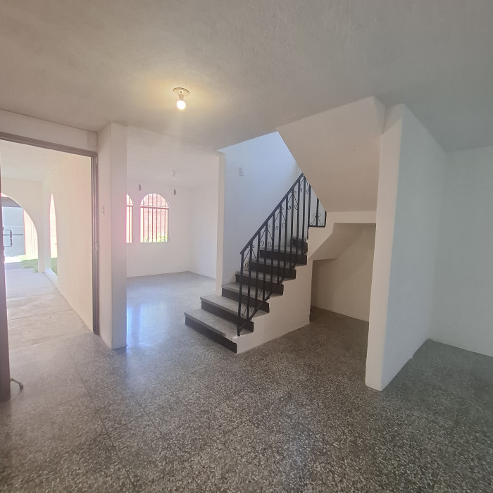 Casa De Renta Para Oficinas O Vivienda En Zona 10. - Foto 5 de 14