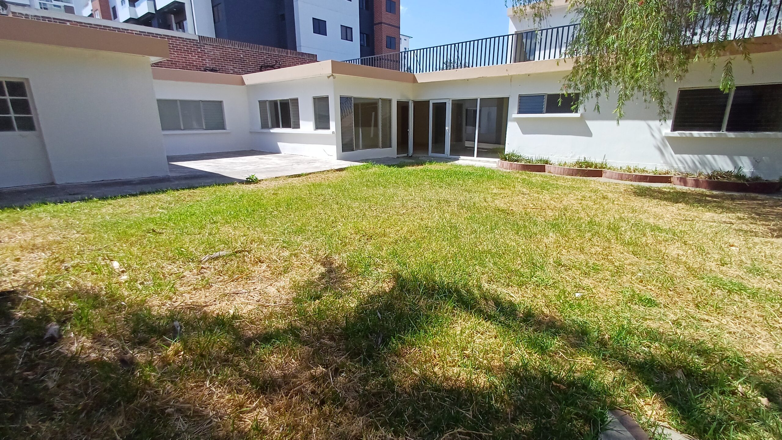 Casa Comercial En Renta En Zona 15