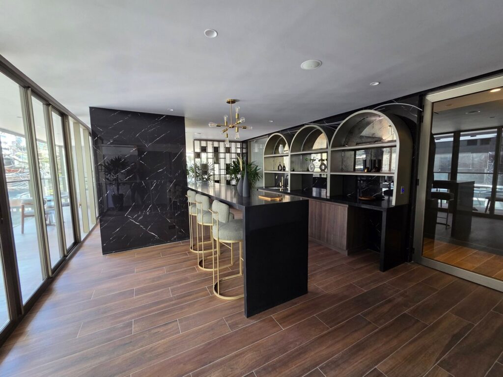 En Alquiler – 4 Avenida 16-20, Zona 10 - Foto 5 de 11