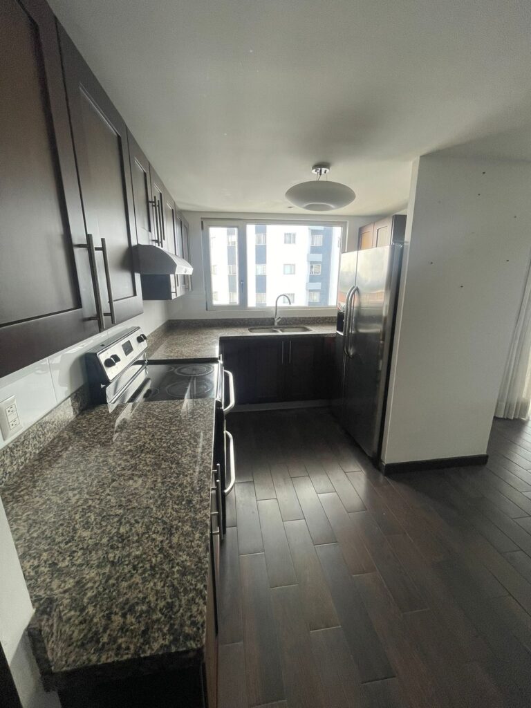 Apartamento En Renta En Zona 14 - Foto 2 de 11