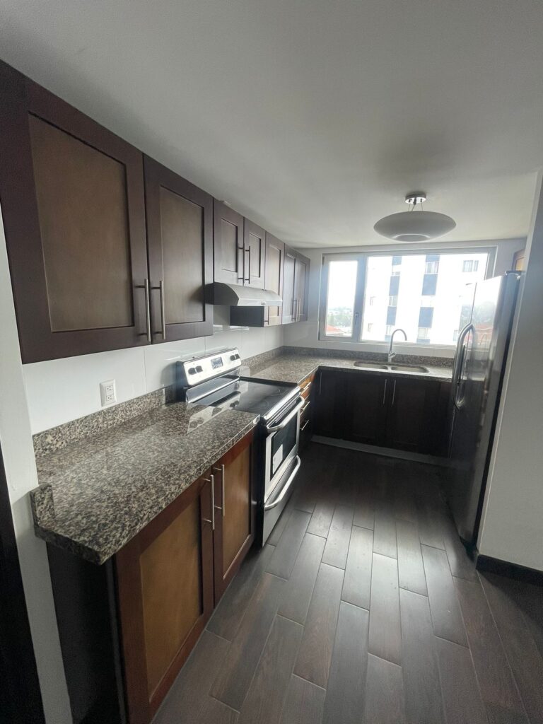 Apartamento En Renta En Zona 14 - Foto 3 de 11