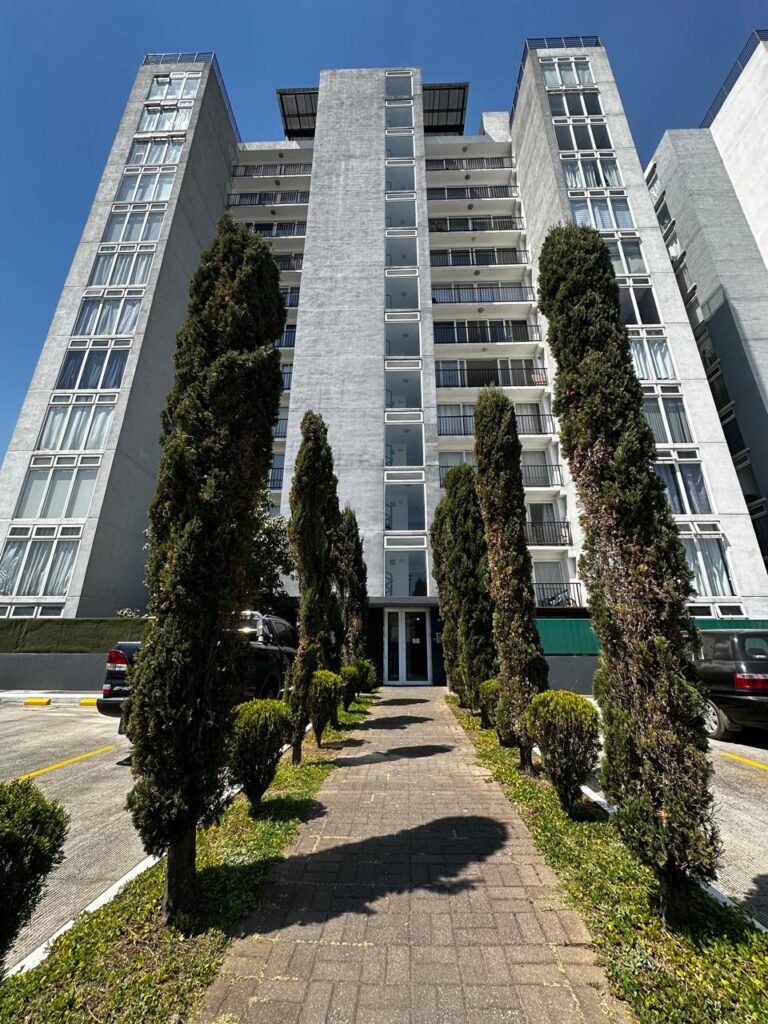 Apartamento En Venta En Edificio Treo, Mixco. - Vista principal de la propiedad