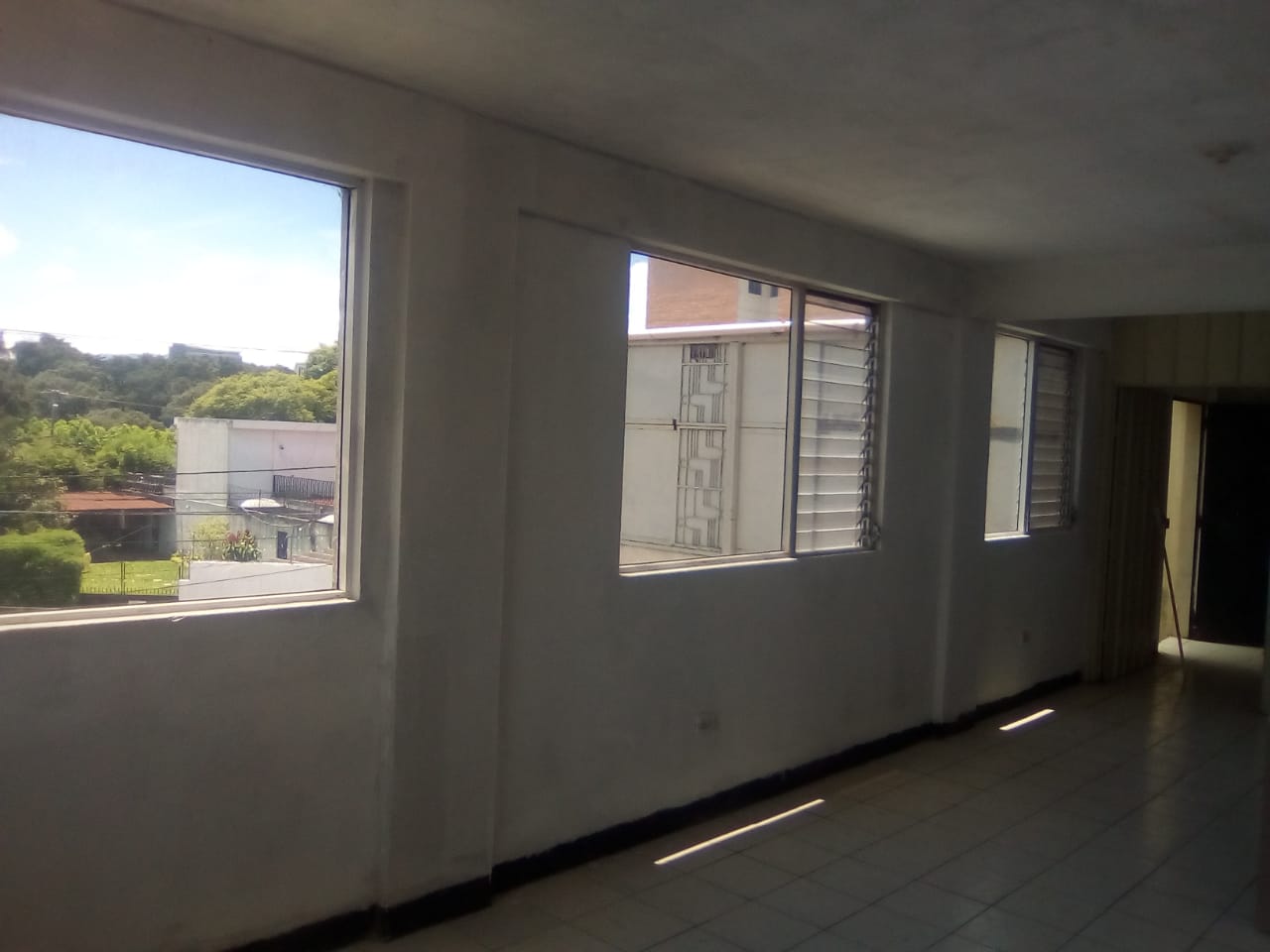 En Alquiler – Apartamento Disponible En Tecun Uman Zona 15