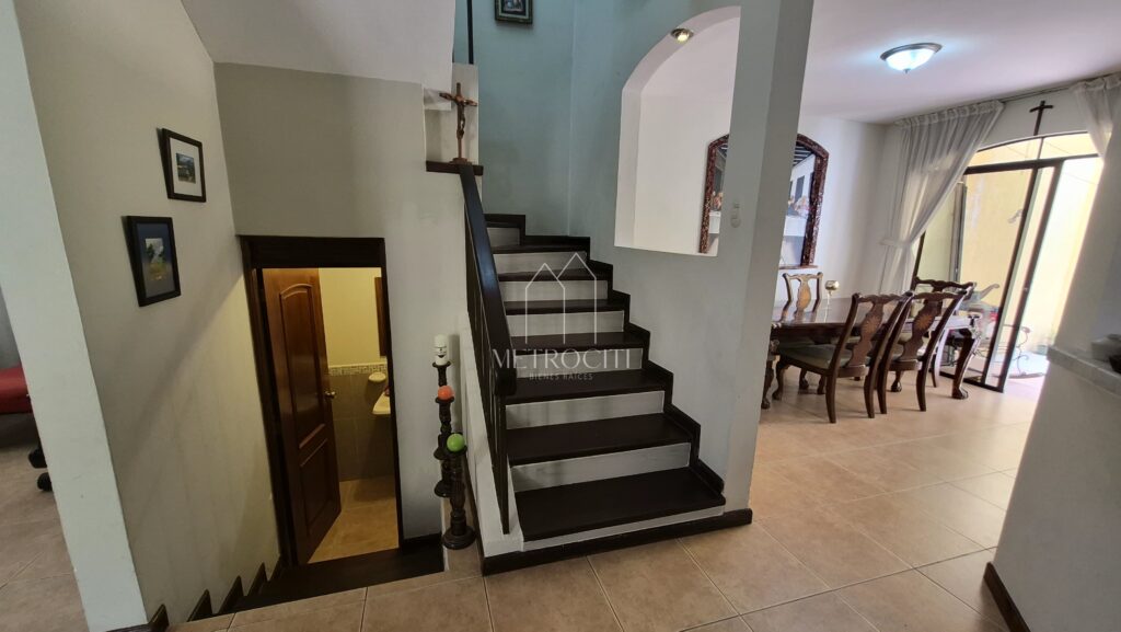 En Venta – Se Vende Casa En Santa Lucia Milpas Altas, San Lucas Sacatepequez - Foto 5 de 13