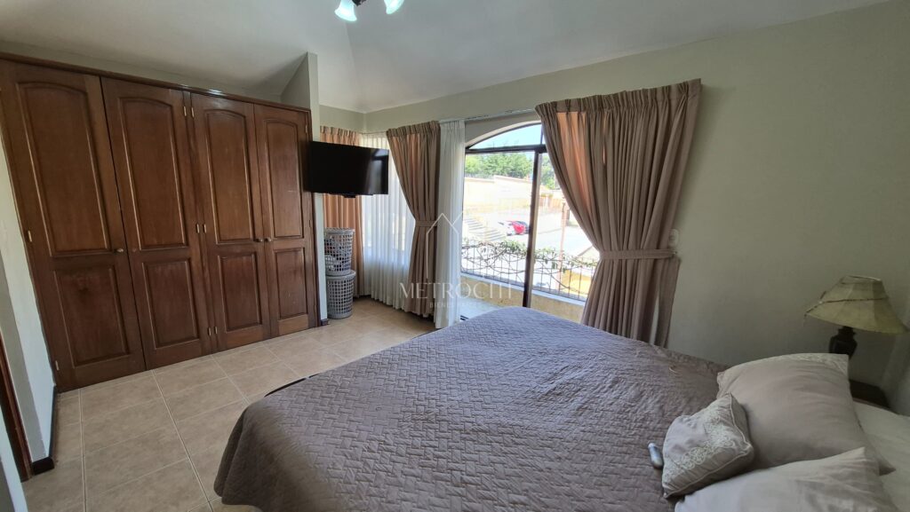 En Venta – Se Vende Casa En Santa Lucia Milpas Altas, San Lucas Sacatepequez - Vista principal de la propiedad