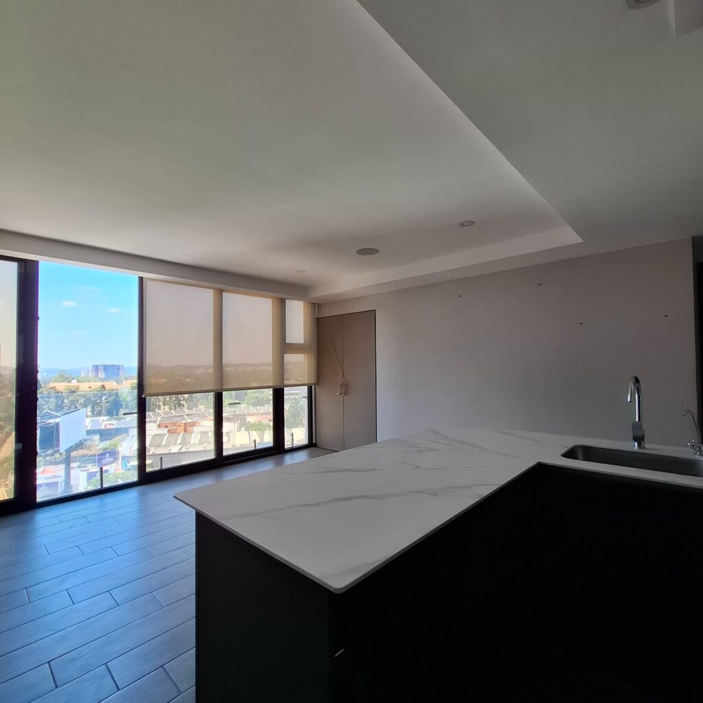 Hermoso Apartamento De 2 Habitaciones En Venta En Zona 10 - Foto 3 de 15