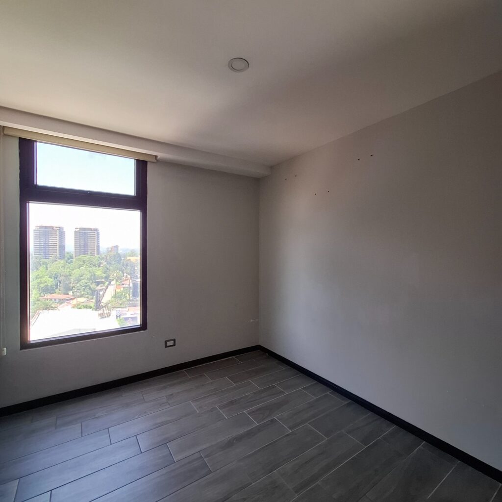 Hermoso Apartamento De 2 Habitaciones En Venta En Zona 10 - Foto 5 de 15