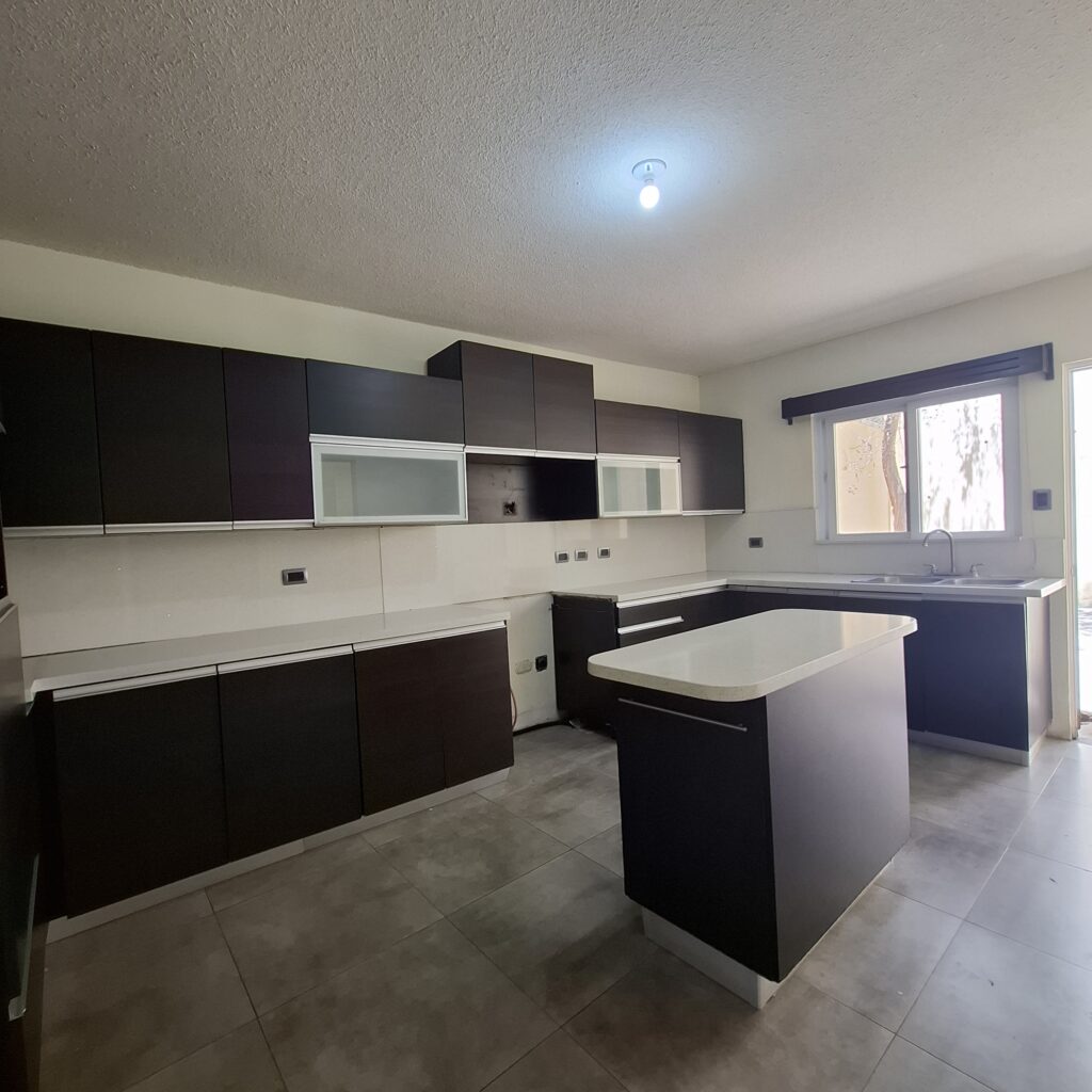 En Venta Casa De 4 Habitaciones En Cañadas Del Encinal - Foto 4 de 7