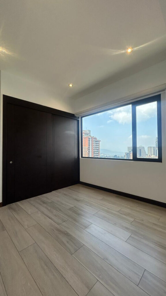 Apartamento En Renta En Zona 14 - Foto 5 de 8