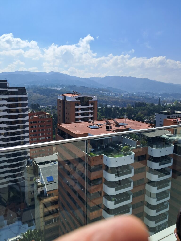 Apartamento En Renta Amoblado o Venta Sin Muebles - Foto 2 de 15