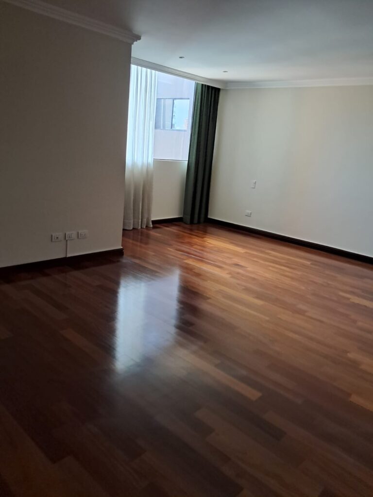 Apartamento En Venta Zona 14 - Foto 4 de 11