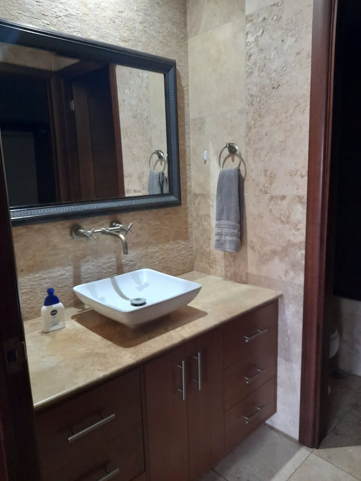 Apartamento En Venta Zona 10 - Foto 3 de 10