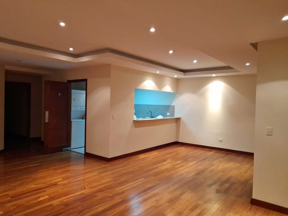 Apartamento En Venta Zona 10 - Foto 5 de 10