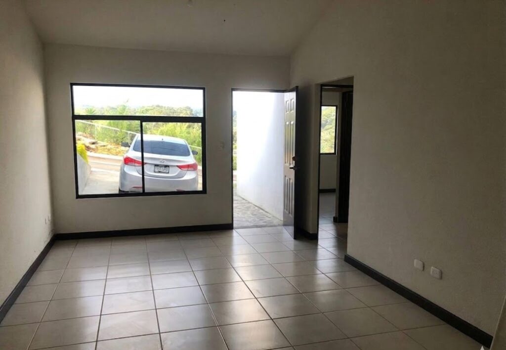 En Venta – Vendo Casa En Condado Santa Fe. Km 30.8 Carretera A El Salvador - Foto 2 de 10