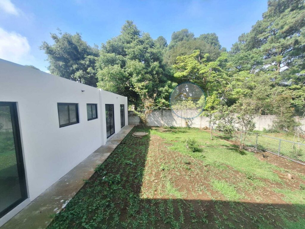 En Venta, Dos Hermosas Casas Modernas. Ubicada En Excelente Zona. - Foto 2 de 15