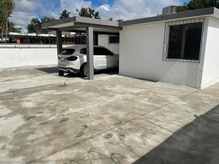 En Alquiler – Propiedad Comercial En Zona 15 - Foto 4 de 9