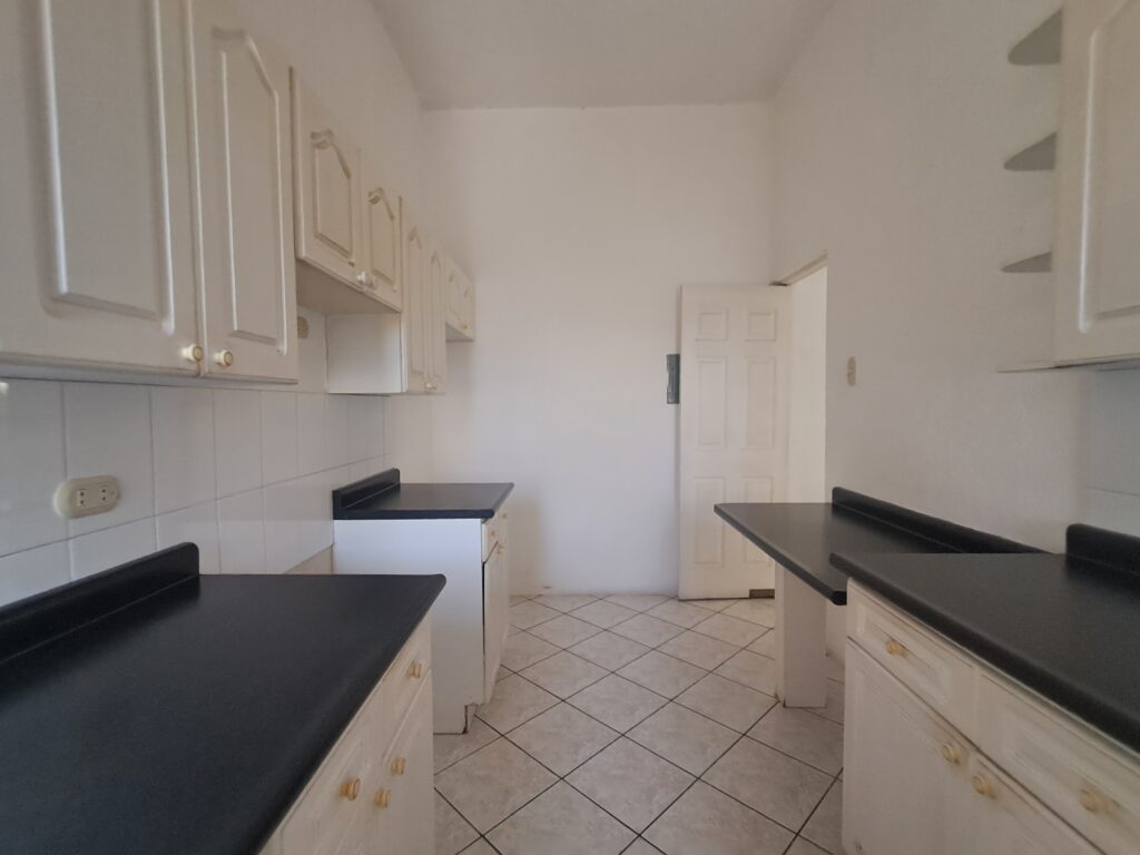 En Alquiler – Casa Disponible En Zona 16 - Foto 3 de 3