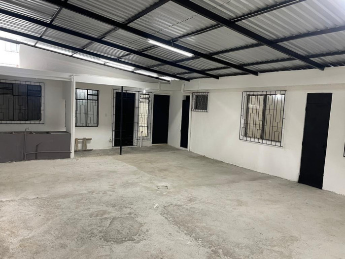 En Alquiler – Propiedad Comercial En Zona 15