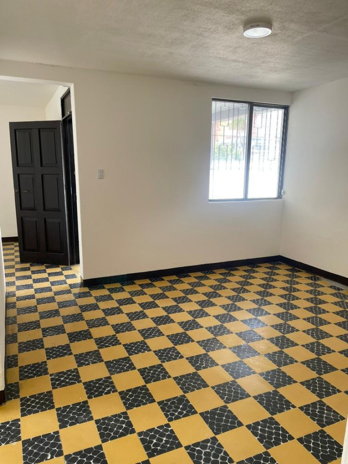 En Alquiler – Propiedad Comercial En Zona 15 - Foto 5 de 9