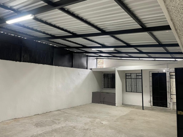 En Alquiler – Propiedad Comercial En Zona 15 - Foto 2 de 9
