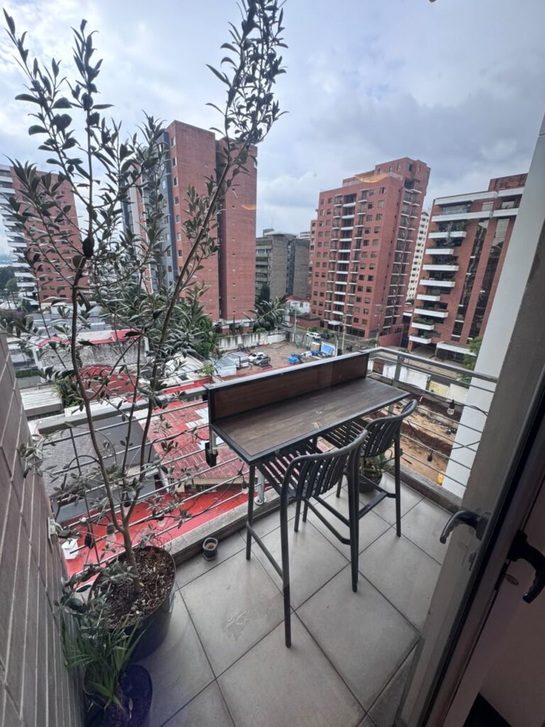 En Alquiler – Bello Apartamento De 97 Metros En Sector Exclusivo De Zona 14 - Foto 4 de 15