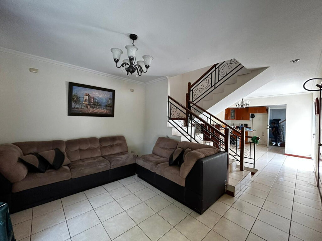 En Venta – Casa En Renta En Condominio En Zona 2 De Villa Nueva - Vista principal de la propiedad