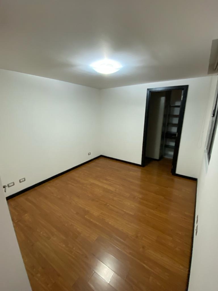 En Alquiler – Bello Apartamento De 97 Metros En Sector Exclusivo De Zona 14 - Foto 5 de 10